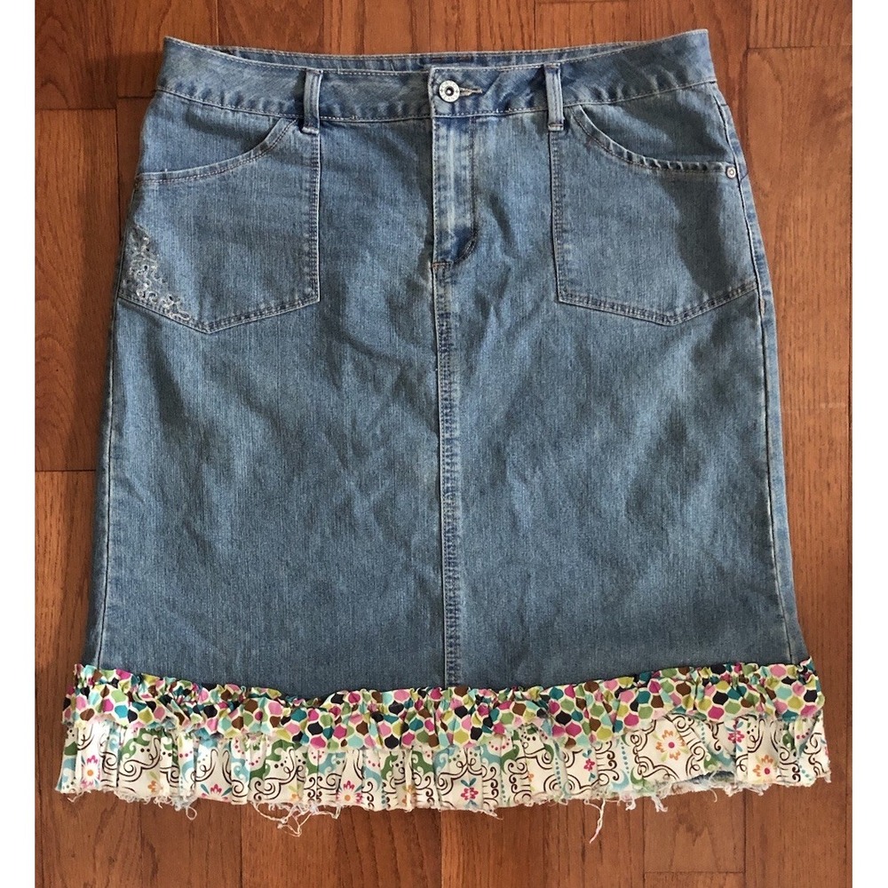 Cato Denim Skirt Fabric Ruffle Added Embroidered Butterfly Pockets Women's 12